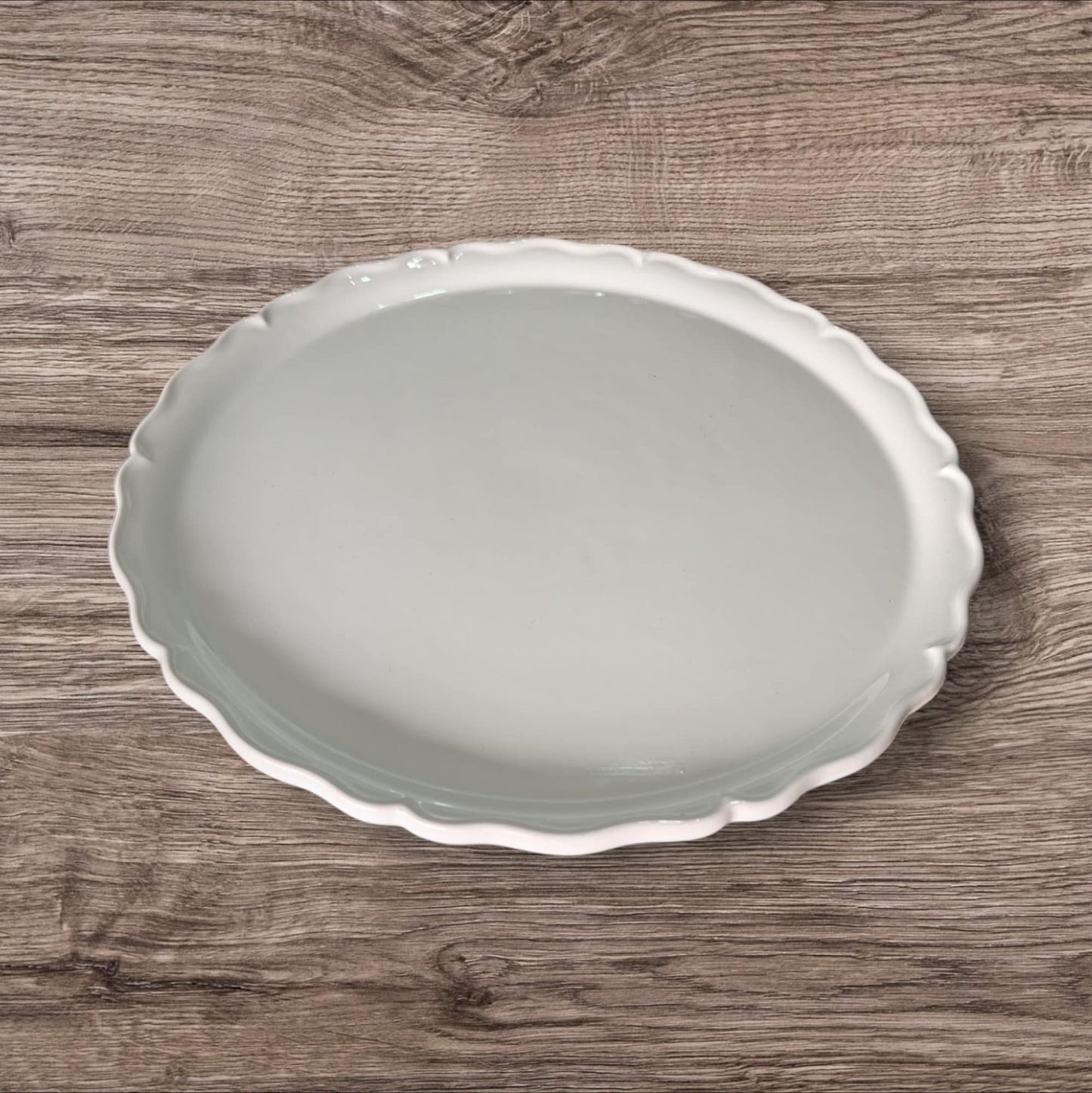Round Pedestal Serving Plate
